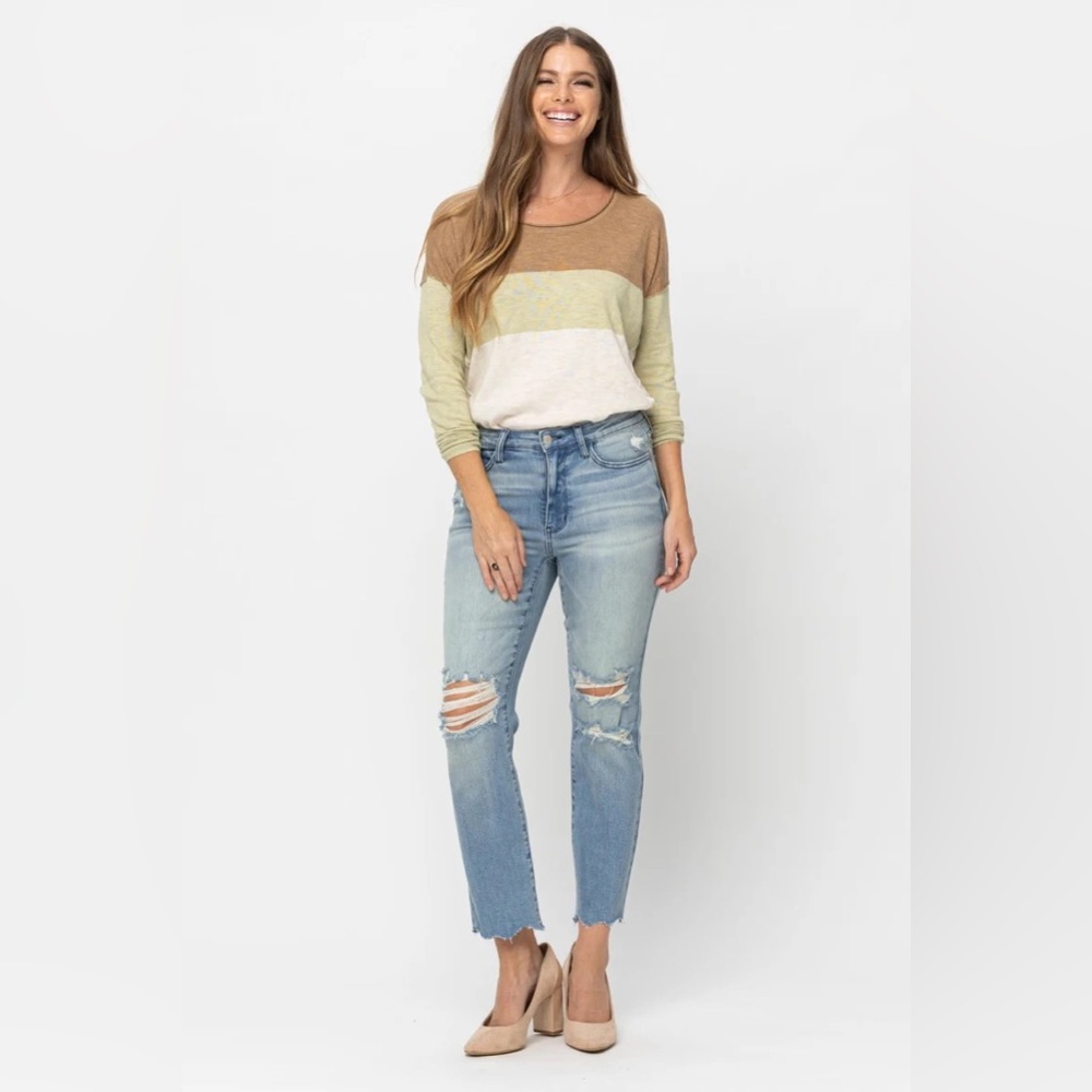 NWOT Judy Blue Tinted Wash Mid-Rise Cropped Straight Jeans 20W - Picture 8 of 14